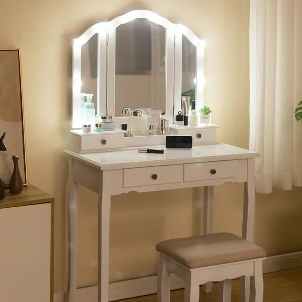 Vintage vanity set