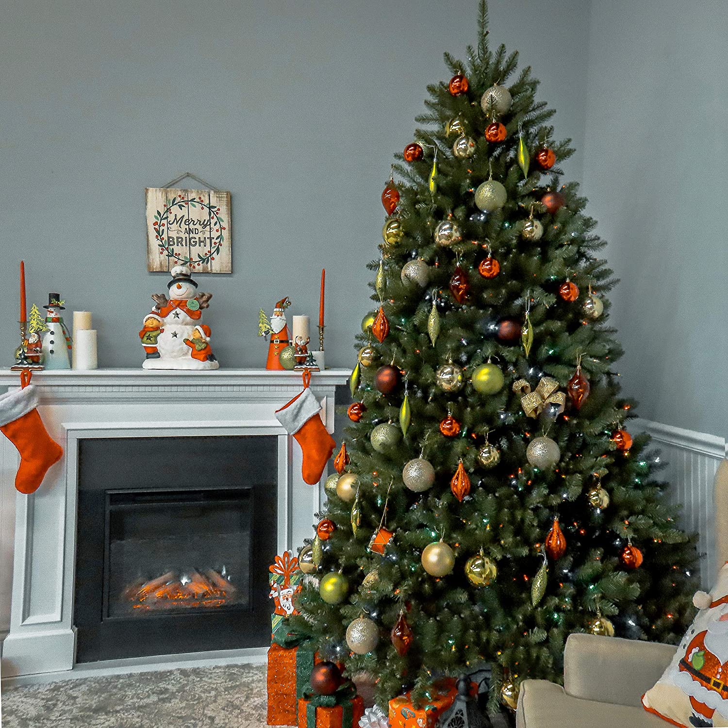 Tree Company Pre-Lit Artificial Full Christmas Tree